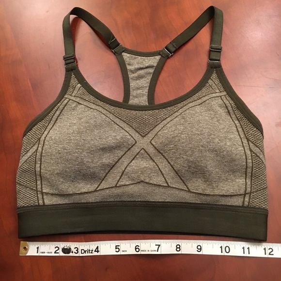 Athletic Works workout top with removable pads in bra section - Picture 1 of 8